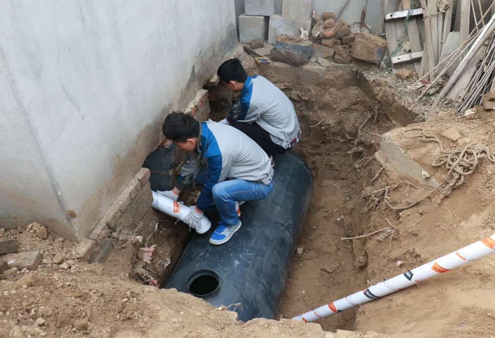 龙虎寨农户改厕现场